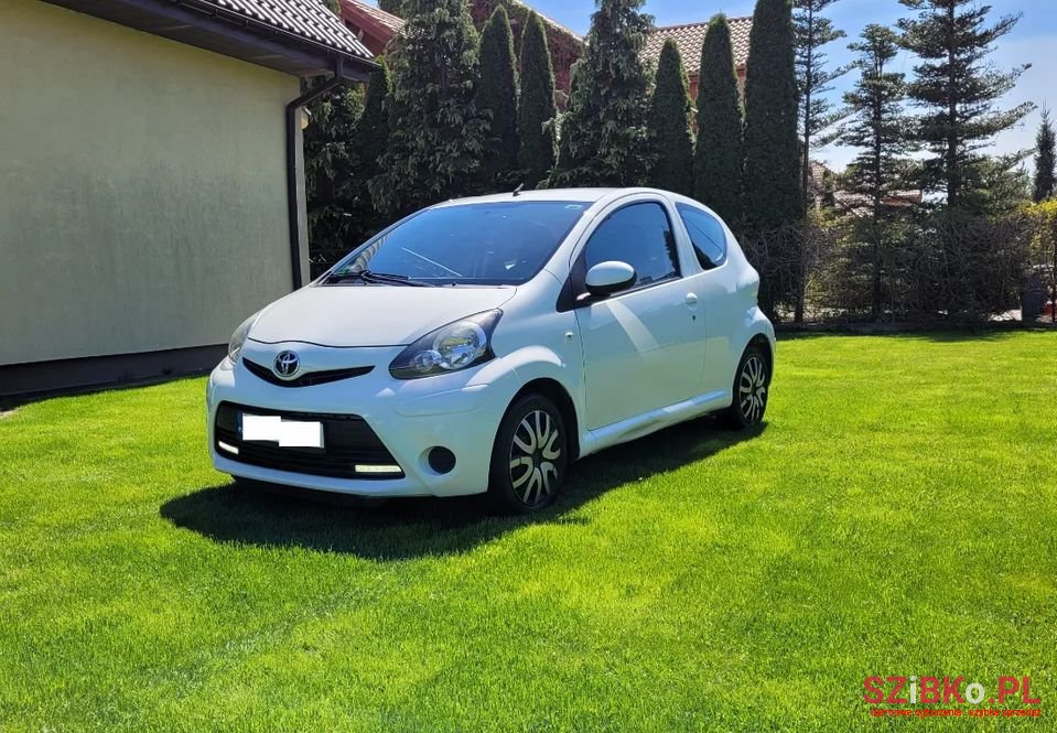 2012' Toyota Aygo photo #4
