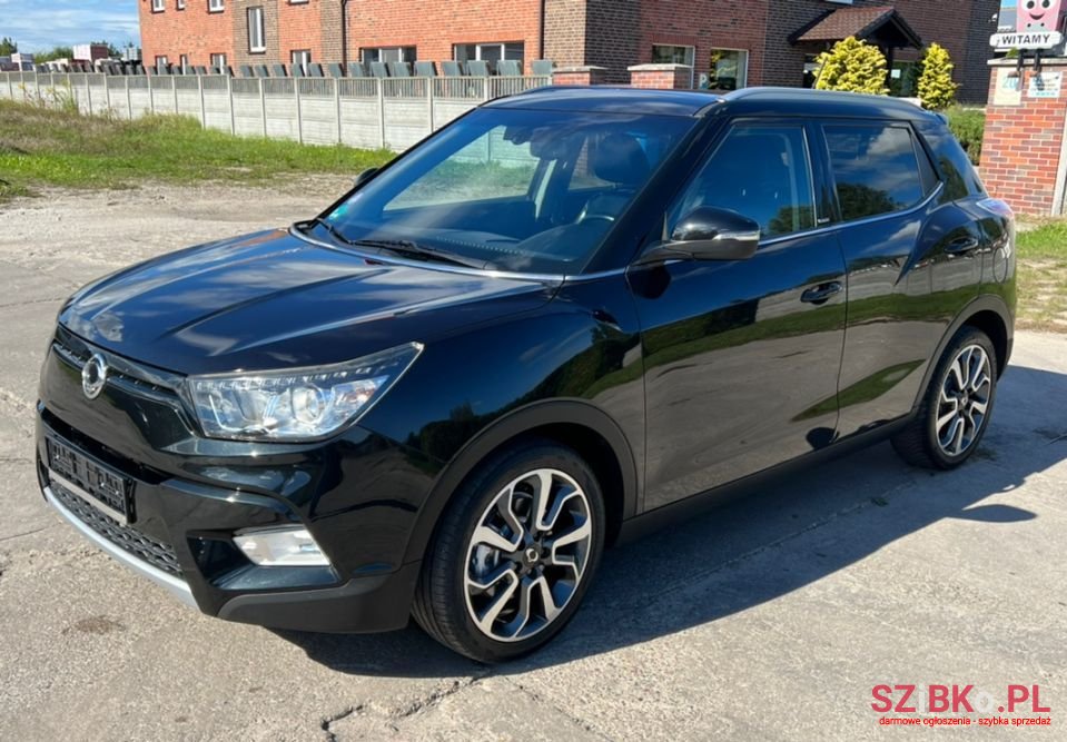 2015' SsangYong Tivoli photo #4