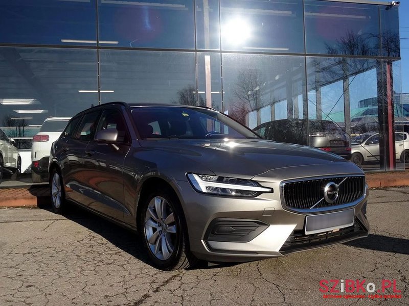 2019' Volvo V60 photo #6