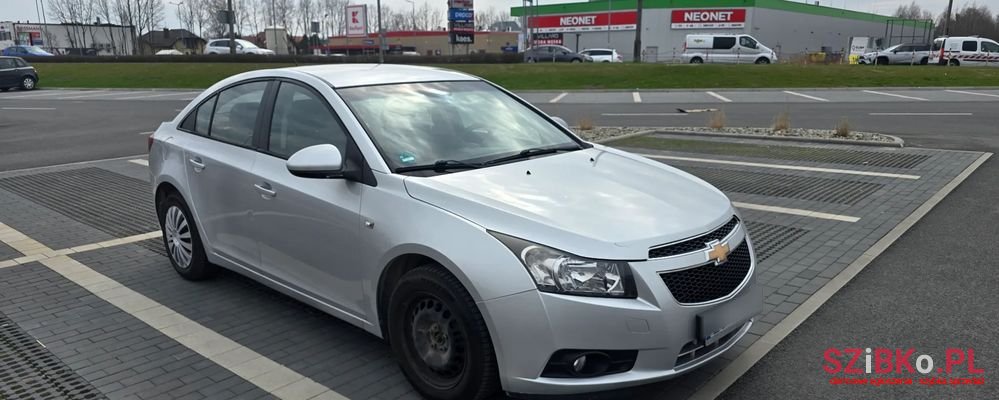 2011' Chevrolet Cruze 1.6 Ls photo #3