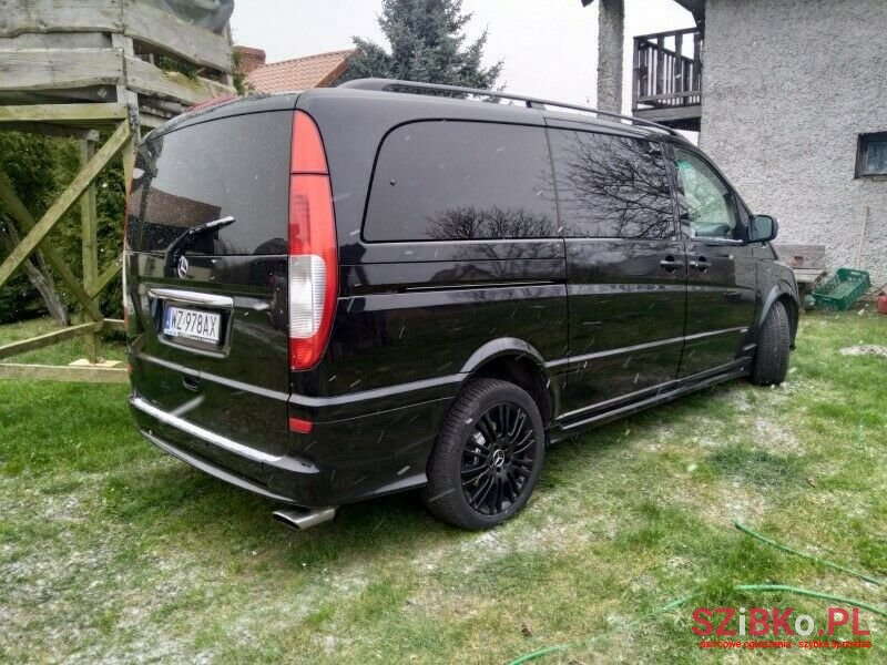 2010' Mercedes-Benz Viano photo #6