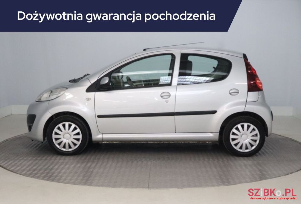 2012' Peugeot 107 photo #3