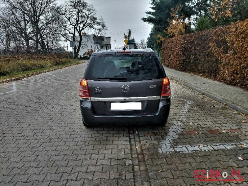 2009' Opel Zafira photo #3