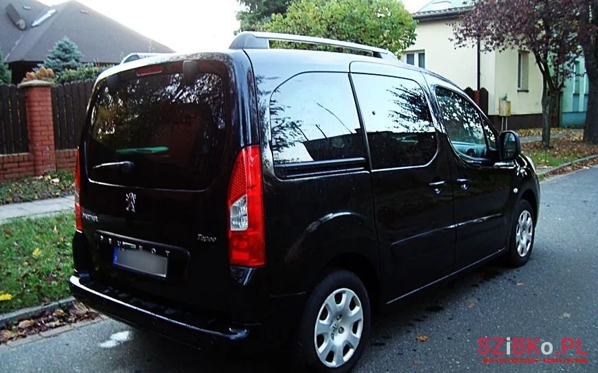 2012' Peugeot Partner Tepee 120 Vti Family photo #4