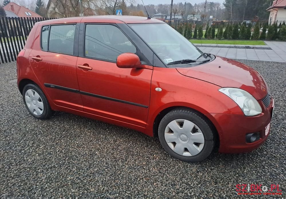 2008' Suzuki Swift 1.3 Club photo #3