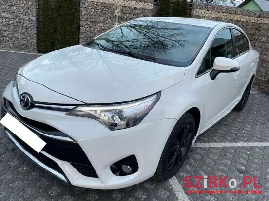 2018' Toyota Avensis photo #2