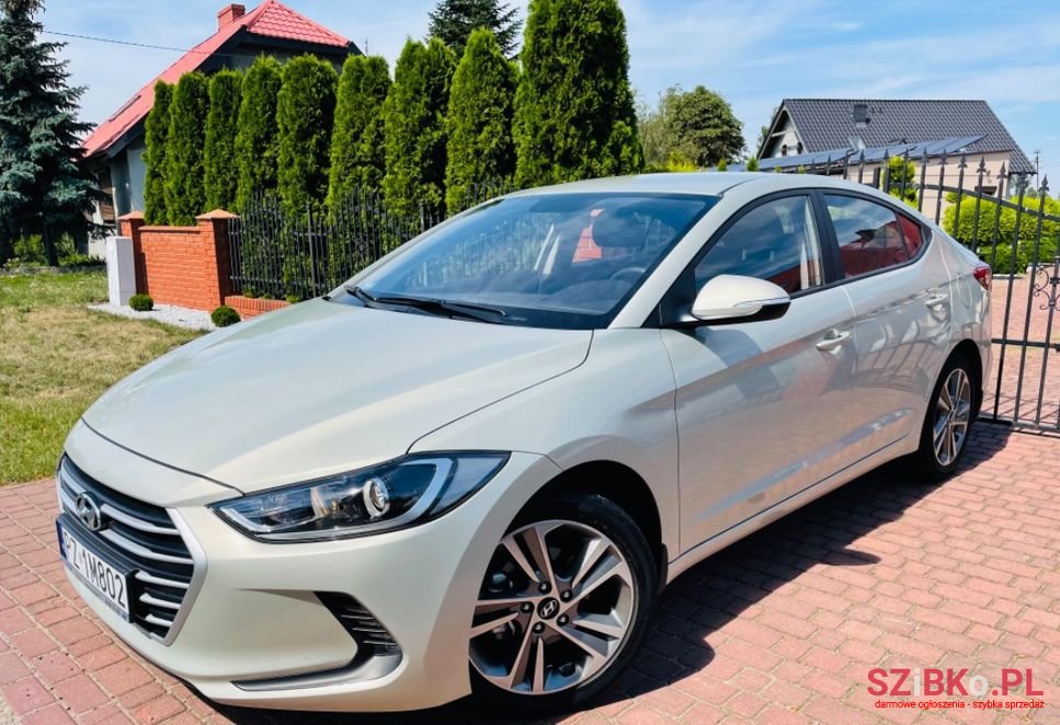 2017' Hyundai Elantra photo #1