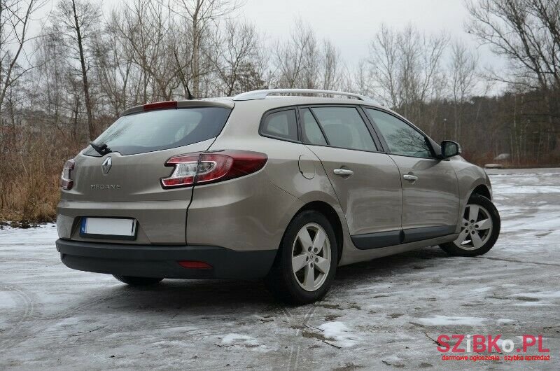 2011' Renault Megane photo #3