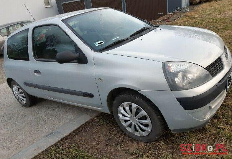 2004' Renault Clio photo #1