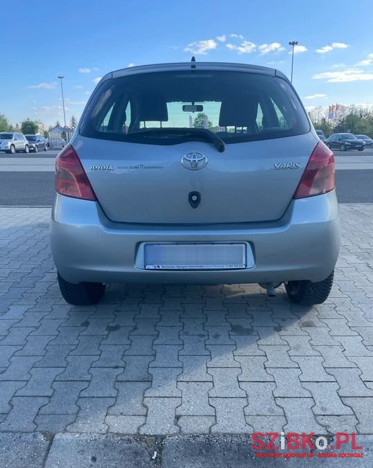 2007' Toyota Yaris photo #3