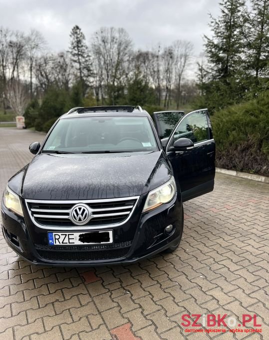 2009' Volkswagen Tiguan photo #6