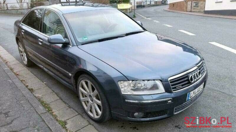 2005' Audi A8 photo #2