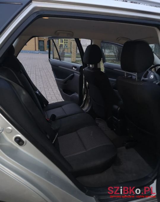 2007' Toyota Avensis photo #6