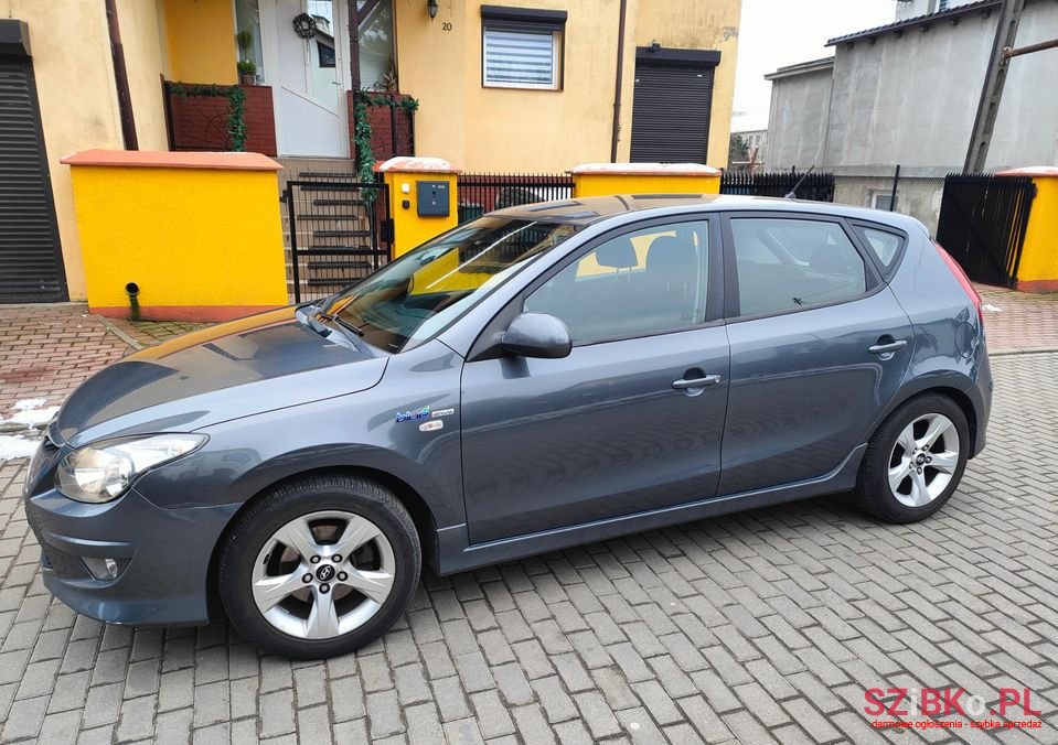 2010' Hyundai i30 photo #3