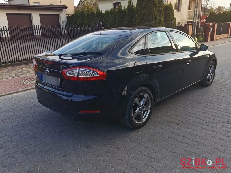 2014' Ford Mondeo photo #5