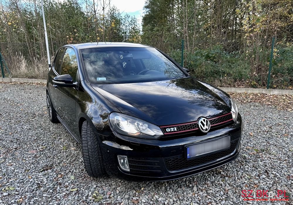 2010' Volkswagen Golf photo #3