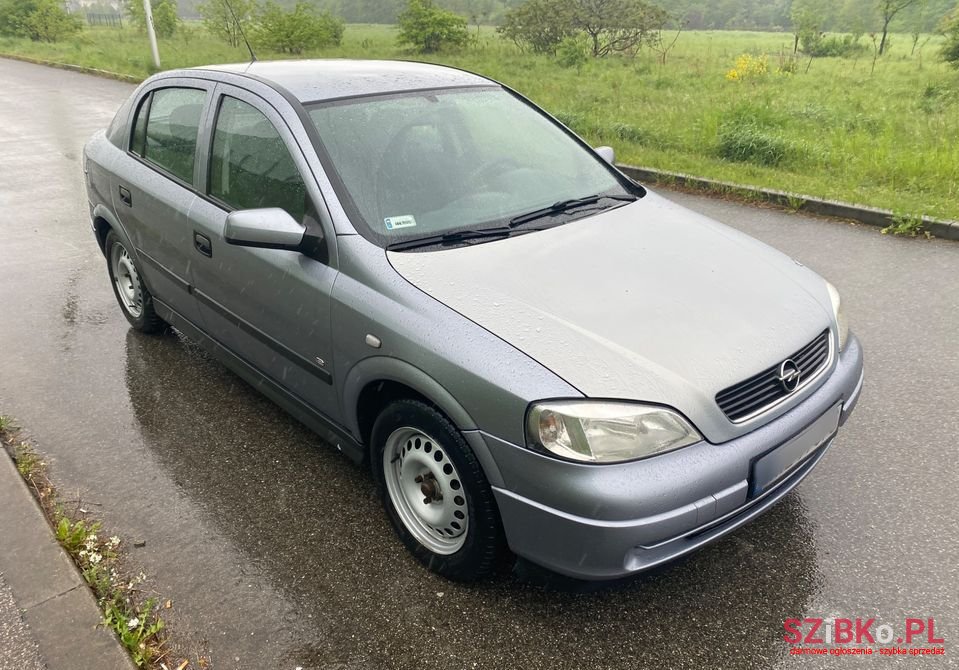 2008' Opel Astra photo #1