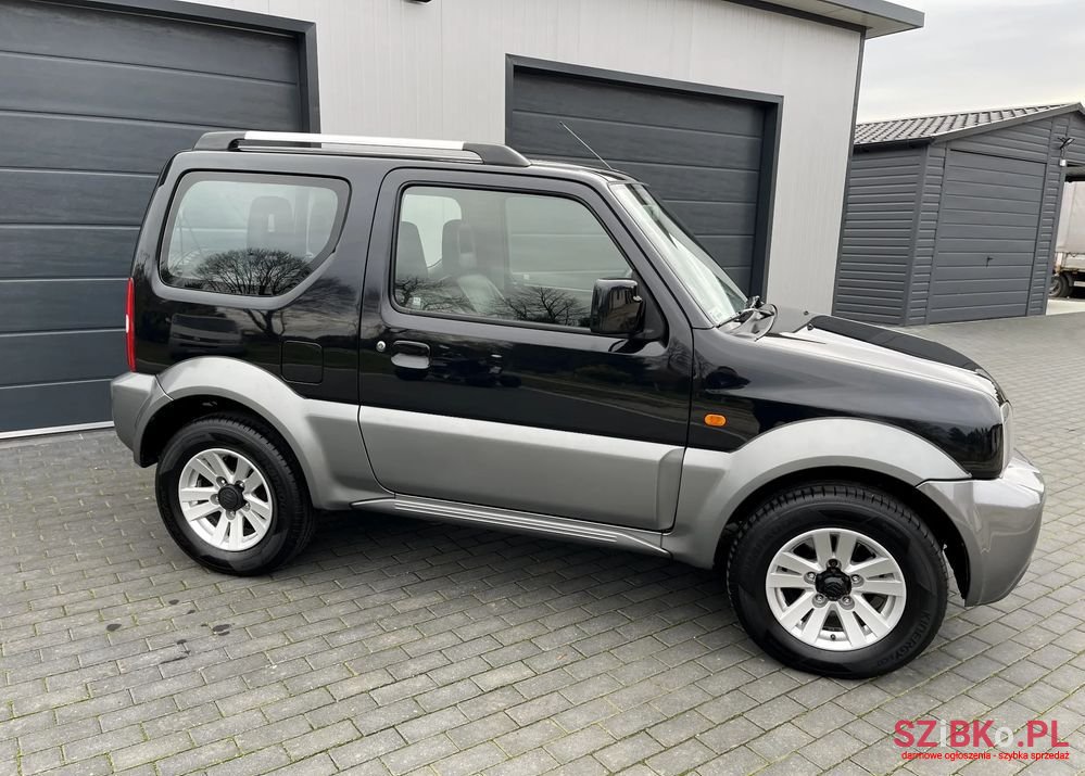 2009' Suzuki Jimny 1.3 Elegance photo #3