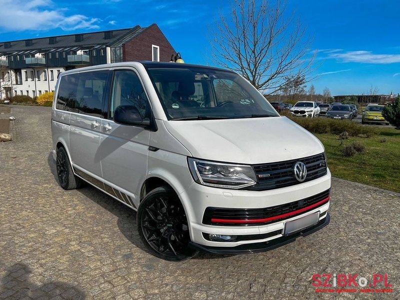 2018' Volkswagen Multivan photo #1