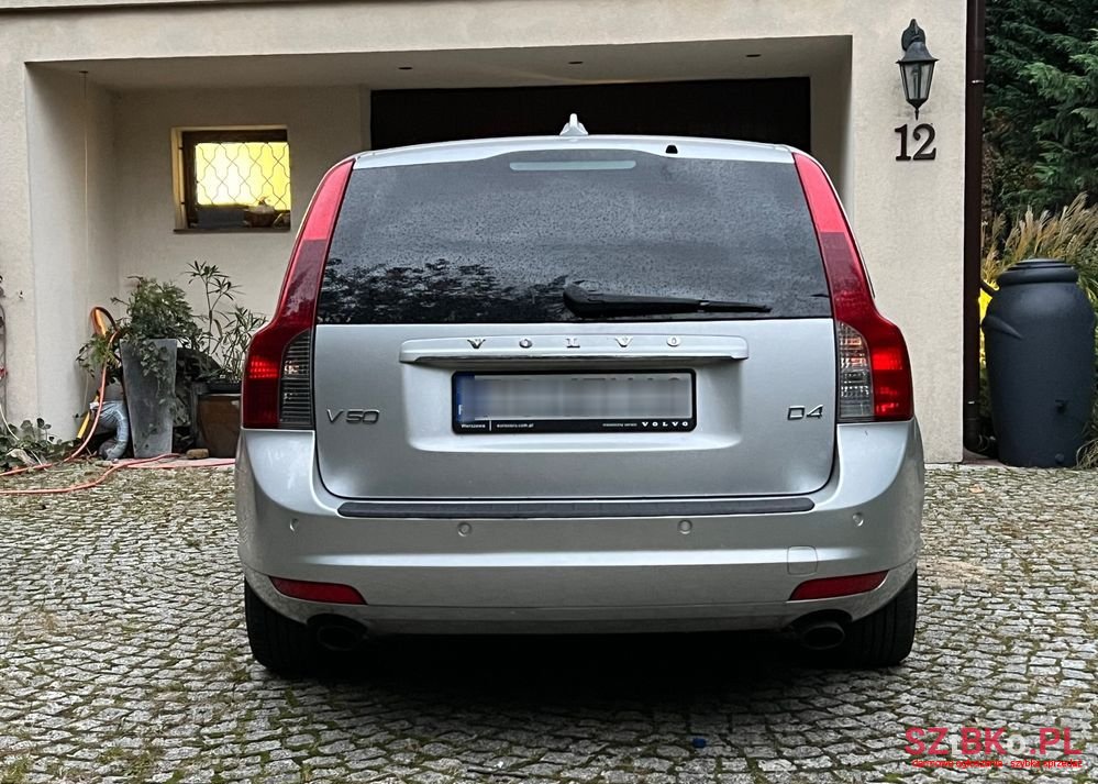 2011' Volvo V50 D4 Momentum photo #5