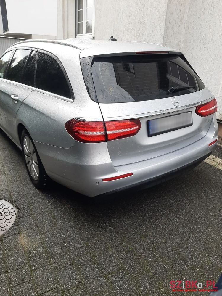 2018' Mercedes-Benz E-Class photo #5