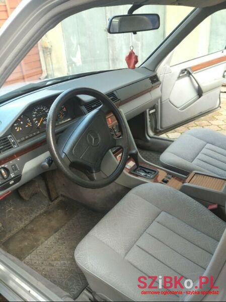 1996' Mercedes-Benz W124 photo #6