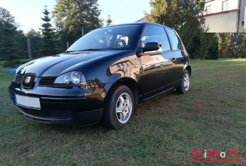 2001' SEAT Arosa photo #1