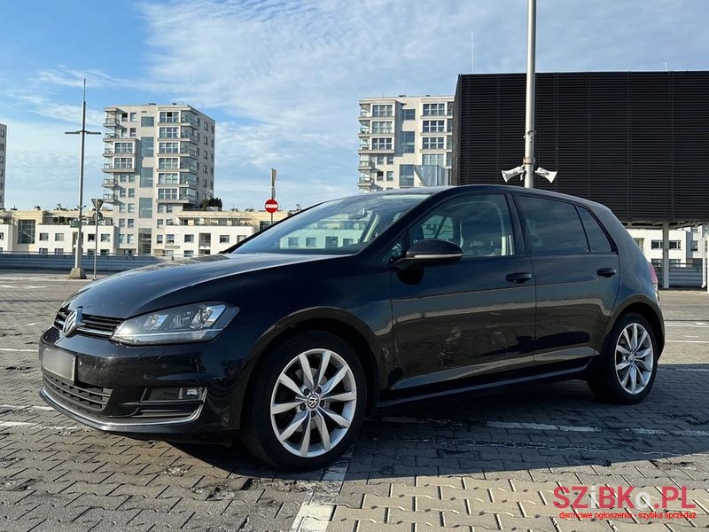 2014' Volkswagen Golf photo #6