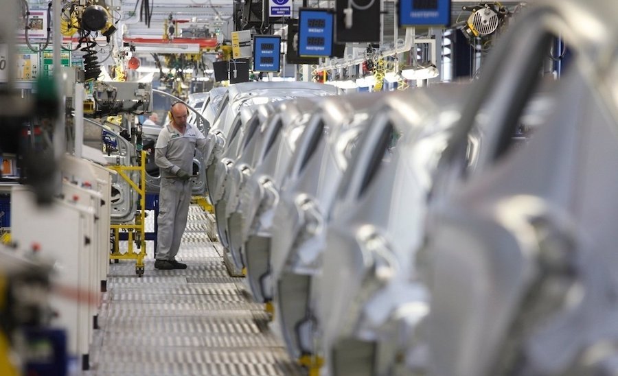 Fabryka aut w Tychach wstrzyma produkcję. Co jest powodem?