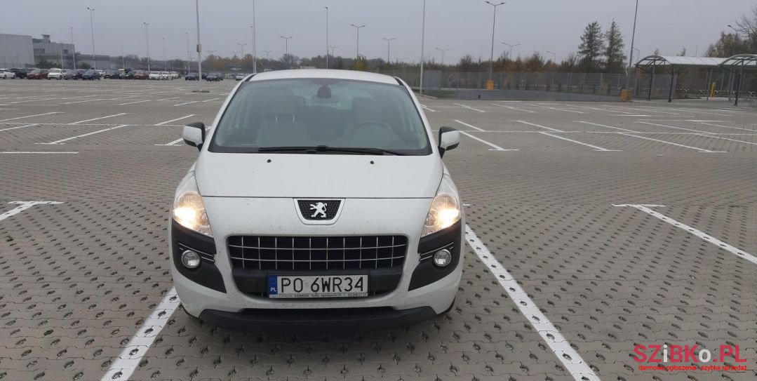 2012' Peugeot 3008 photo #2