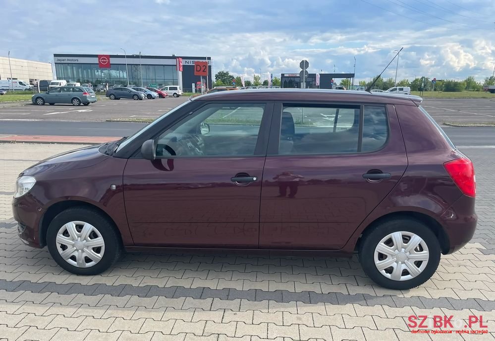 2011' Skoda Fabia 1.2 Tsi Classic photo #6