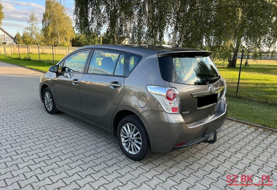 2016' Toyota Verso photo #6