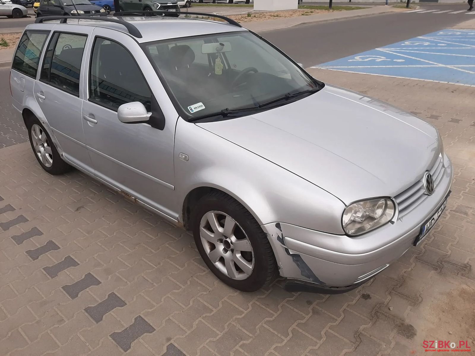 2005' Volkswagen Golf photo #3