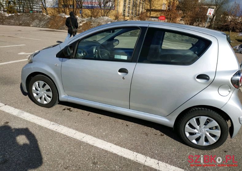 2012' Toyota Aygo photo #1