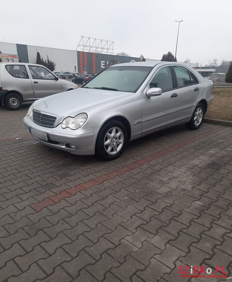 2003' Mercedes-Benz C-Class photo #2