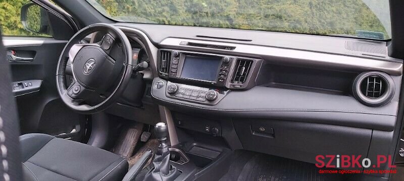 2017' Toyota RAV4 photo #4