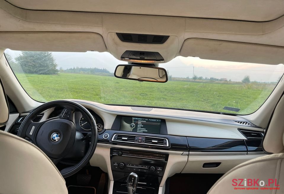 2011' BMW Seria 7 photo #6