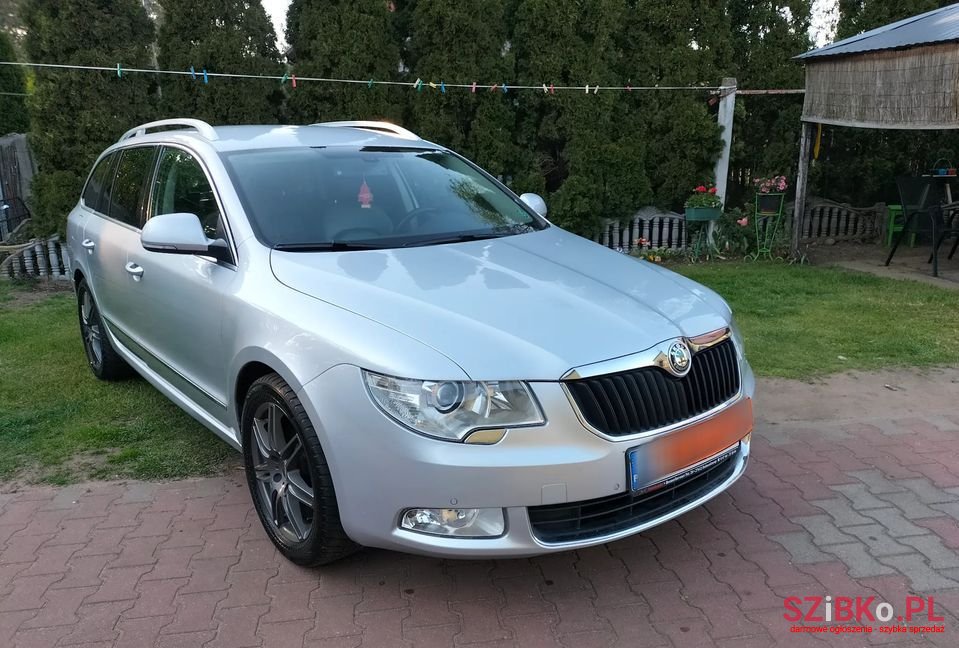 2012' Skoda Superb photo #2