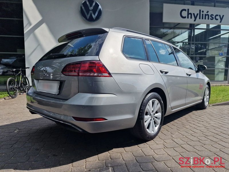 2018' Volkswagen Golf photo #5