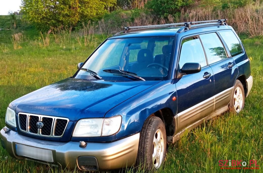 2001' Subaru Forester photo #2
