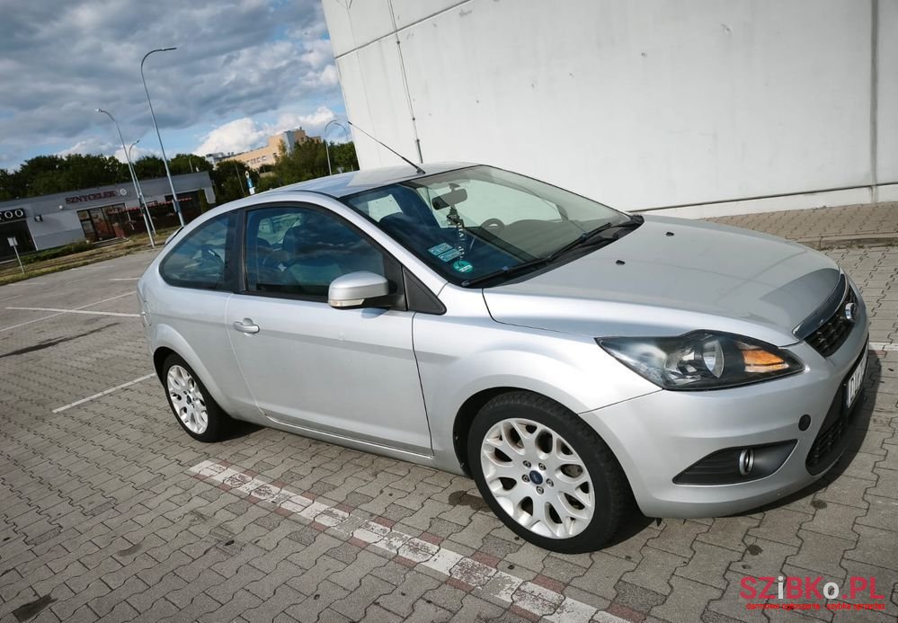 2009' Ford Focus photo #2