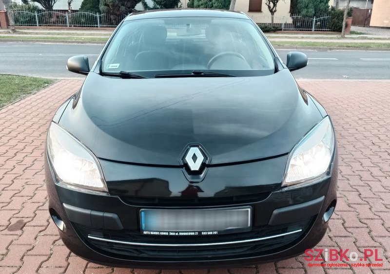 2011' Renault Megane 1.6 16V Generation photo #2