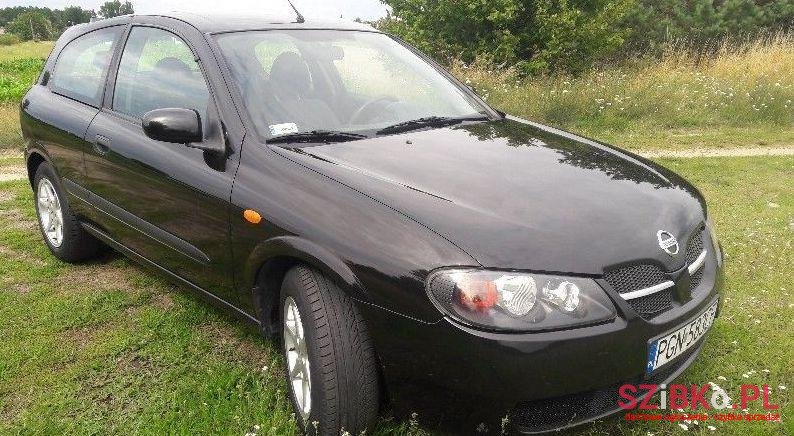 2004' Nissan Almera photo #1