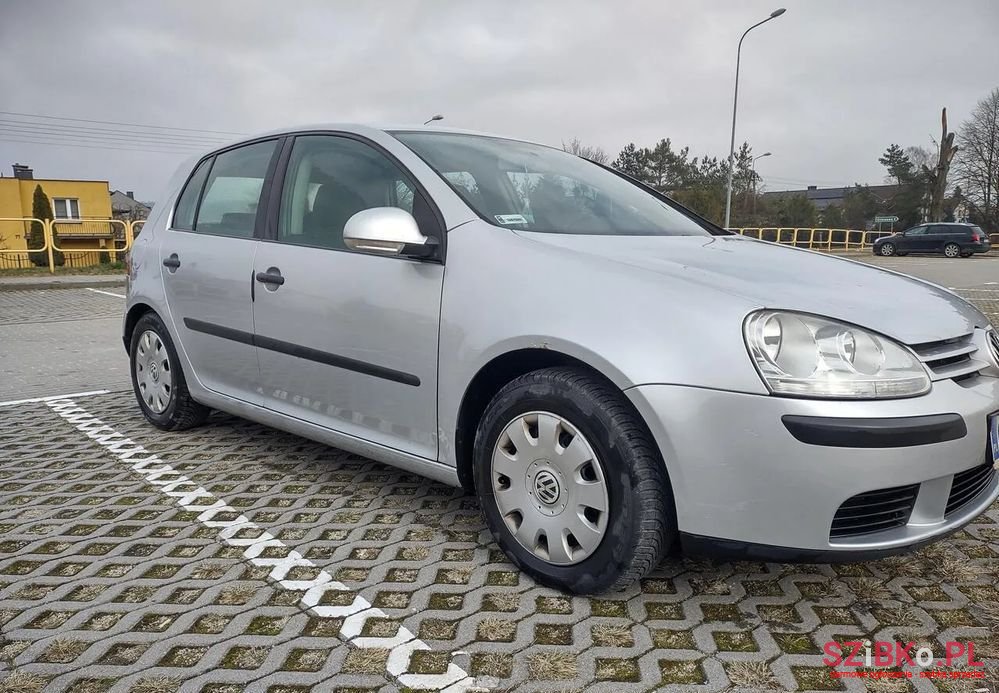 2006' Volkswagen Golf photo #1