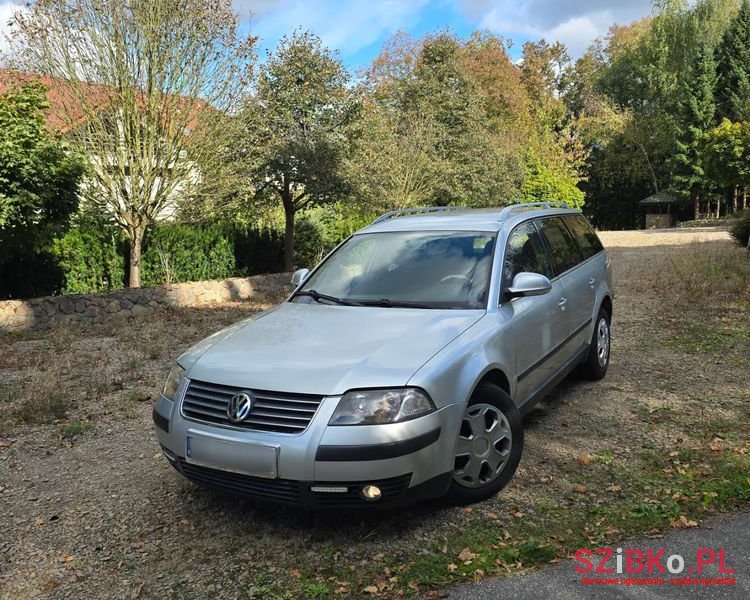 2005' Volkswagen Passat photo #1