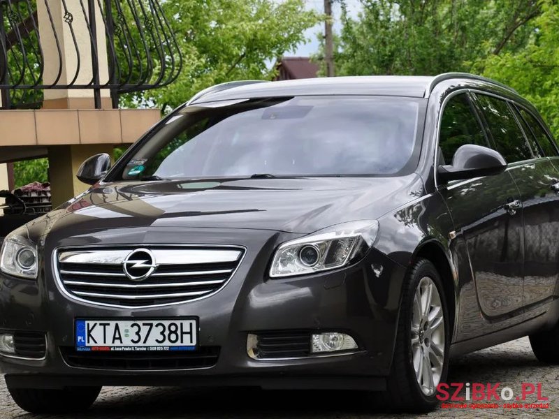 2010' Opel Insignia photo #3