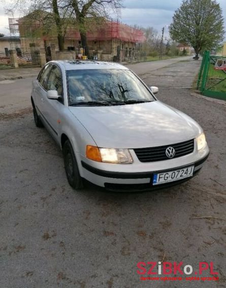 1997' Volkswagen Passat photo #1