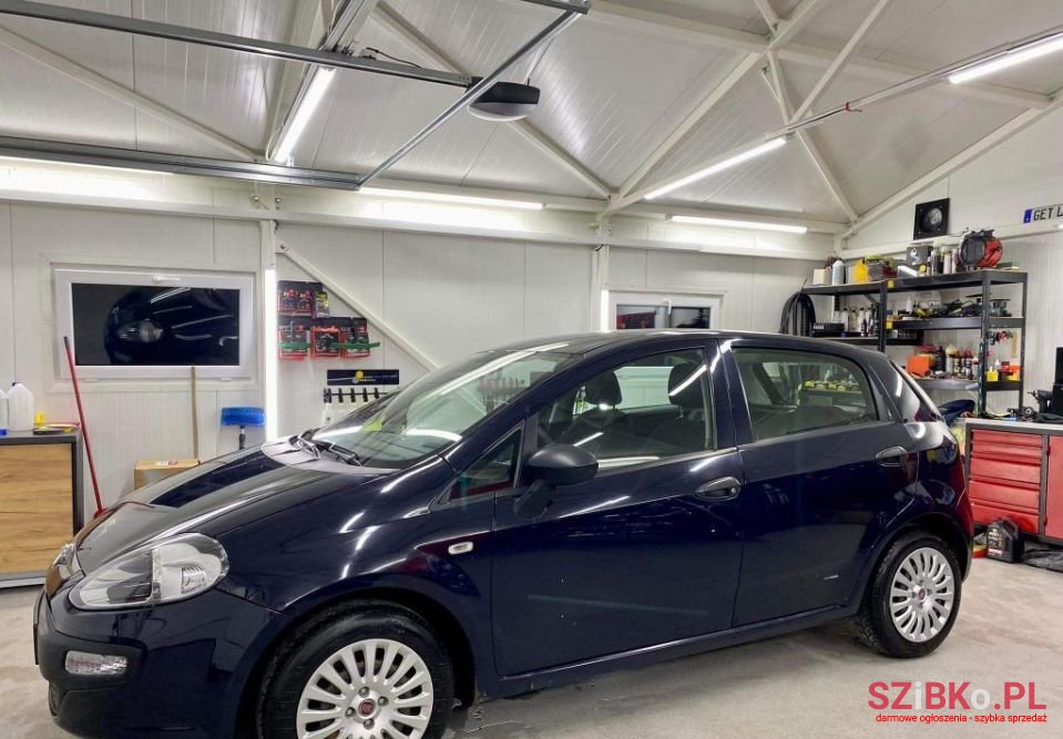 2009' Fiat Punto Evo photo #4