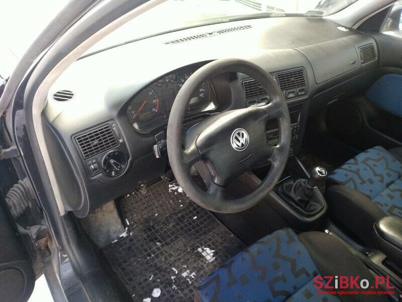 1998' Volkswagen Golf photo #5