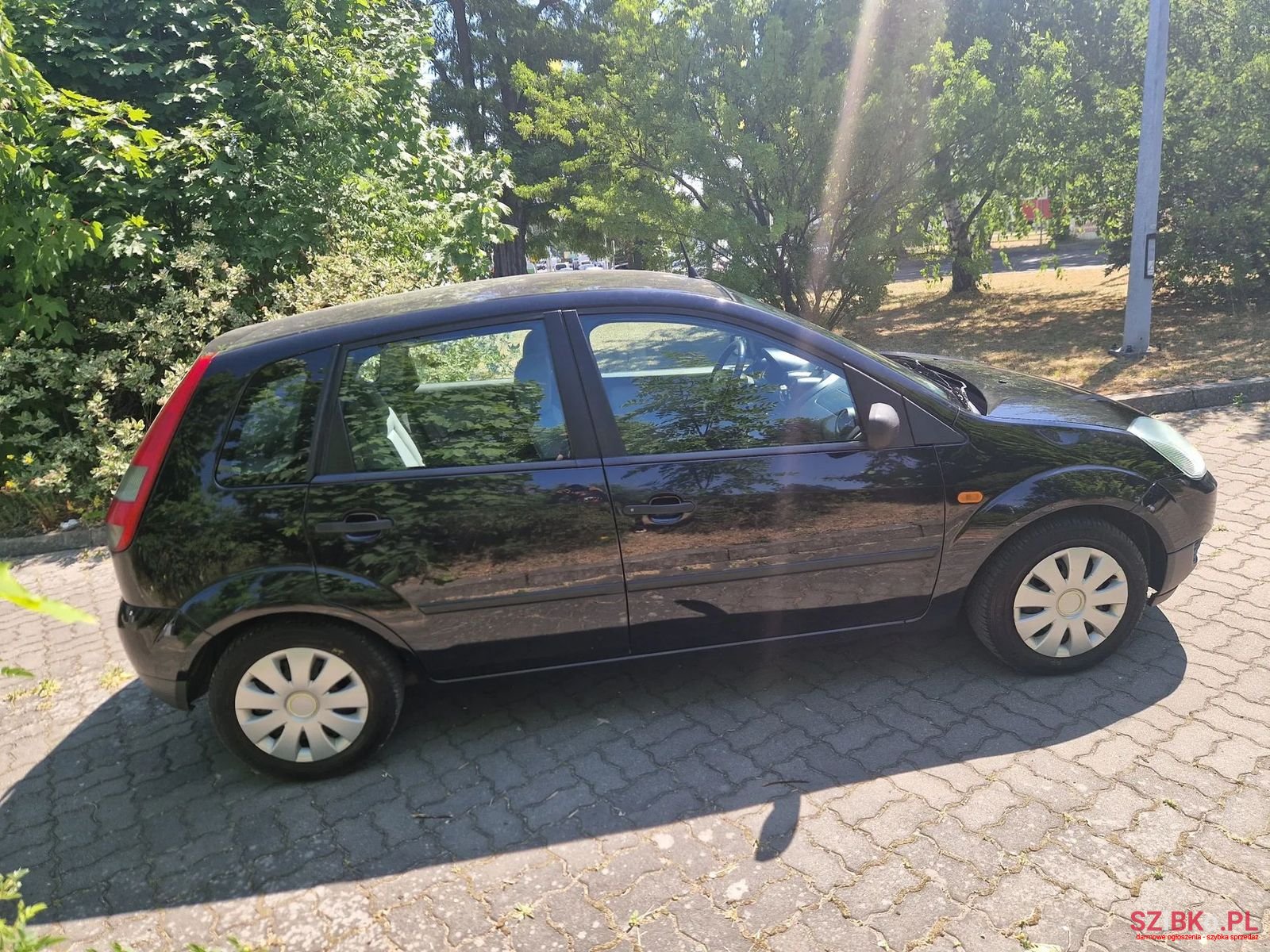 2002' Ford Fiesta photo #3